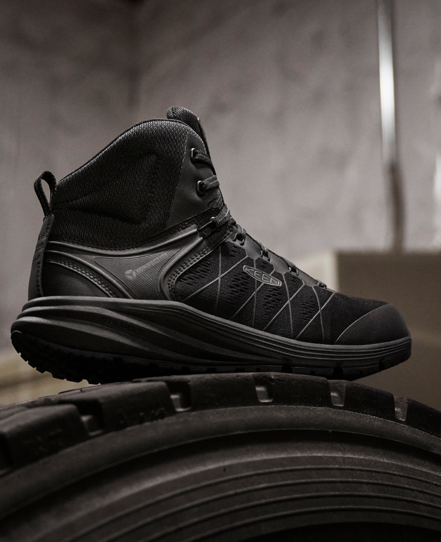 Men's Vista Energy Mid INT MET (Carbon Toe) Black/Raven / Keen For sale