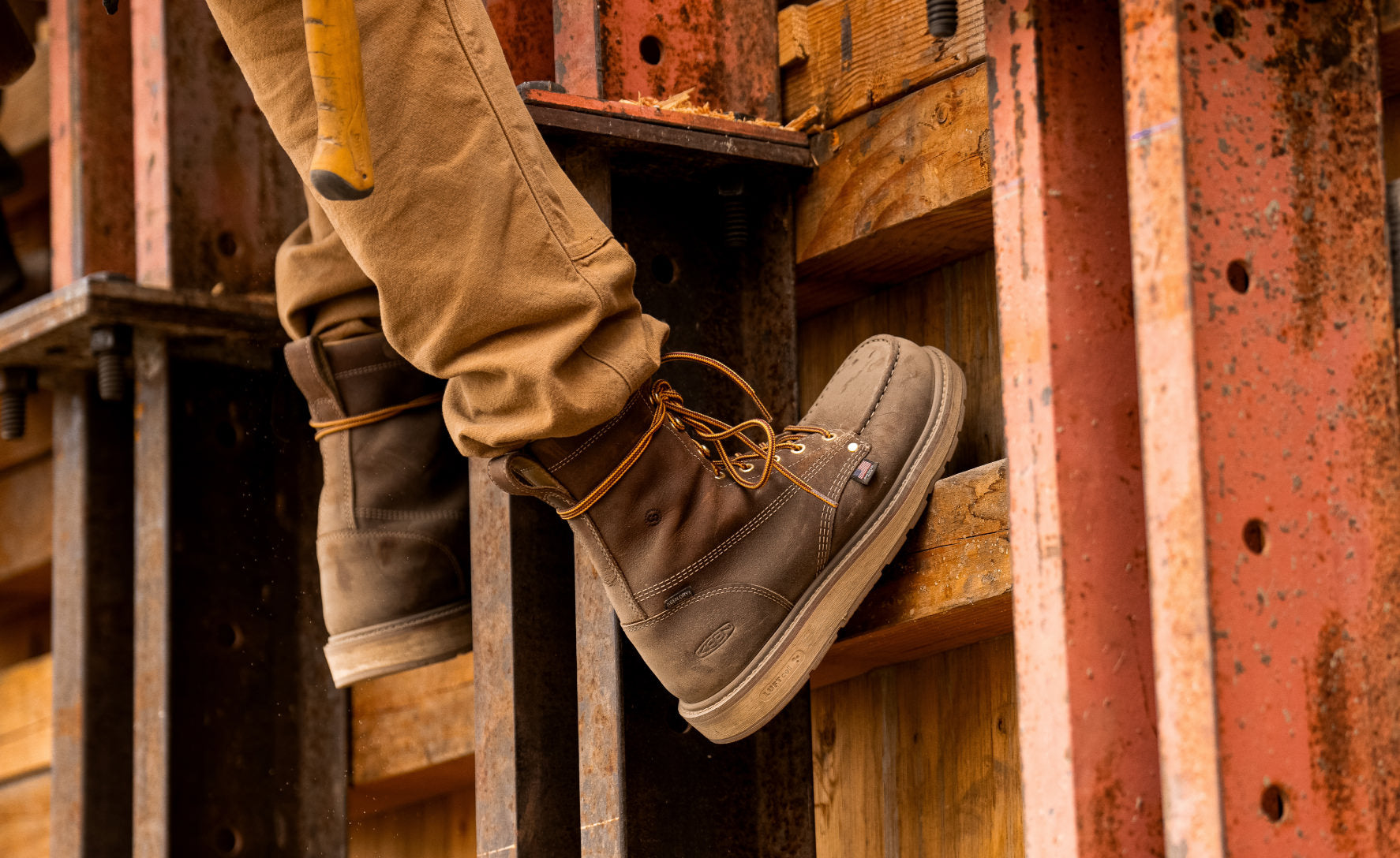 Men's Liberty 8" Waterproof Boot (Carbon Toe) Chestnut/Gum / Keen Online