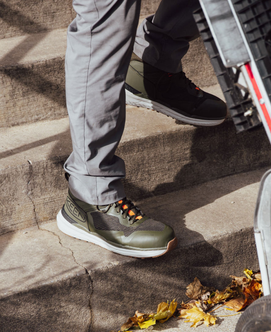 Men's Synchro Waterproof Work Boot (Carbon Toe) Magnet/Black / Keen Online