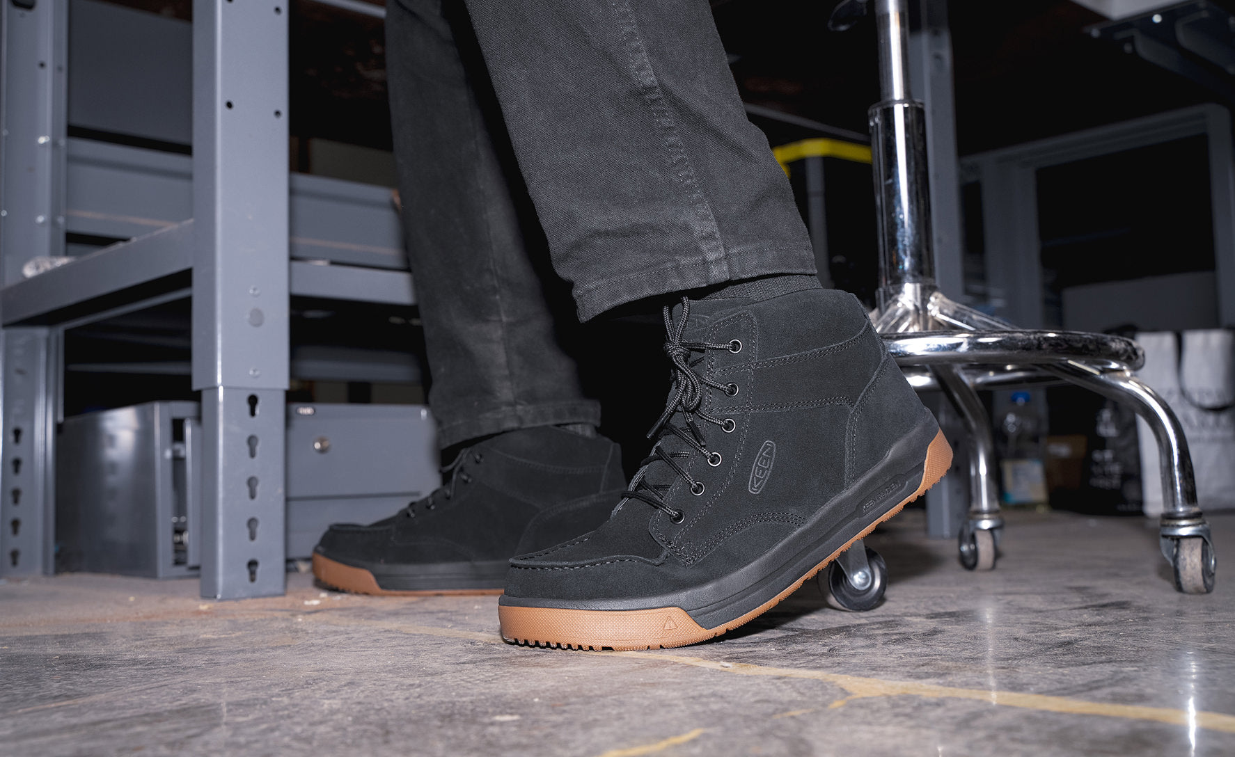 Men's Gibson Boot (Soft Toe) Black/Gum / Keen Sale