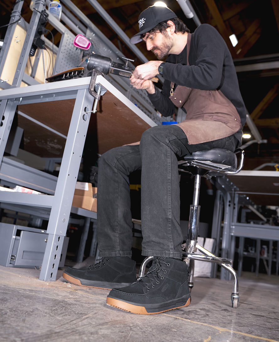 Men's Gibson Boot (Soft Toe) Black/Gum / Keen Sale