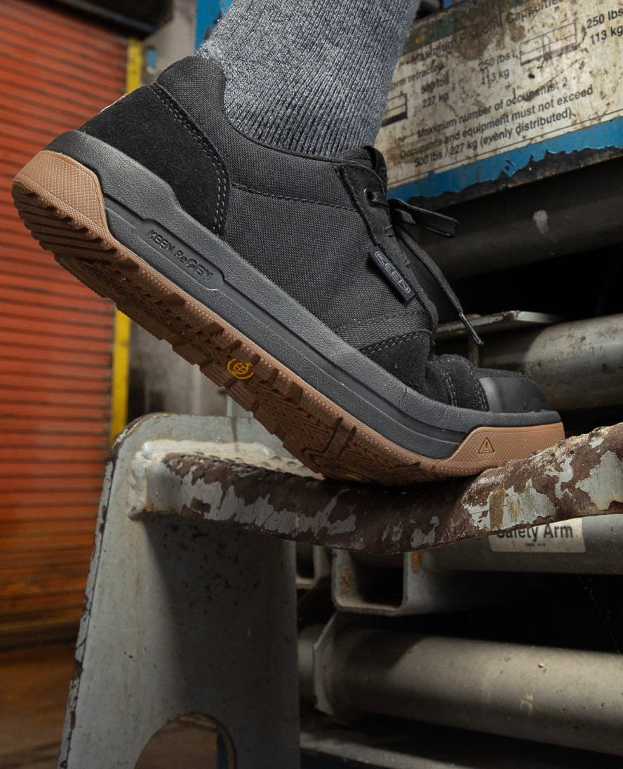 Men's Kenton ESD Work Shoe (Carbon Toe) Black/Gum / Keen Sale