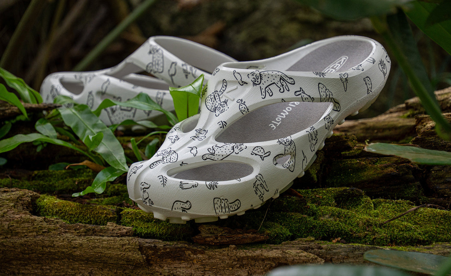 All Gender Shanti Arts Clog x Us 4 IRIOMOTE Us 4 Iriomote / Keen Online