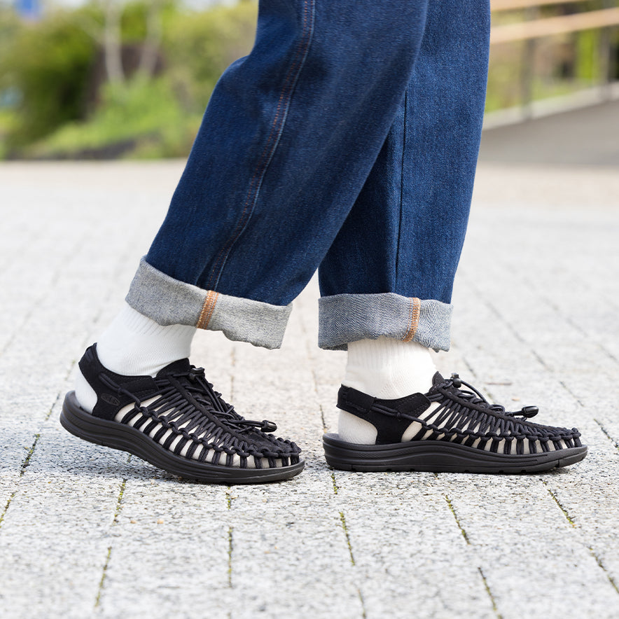 Women's UNEEK Sneaker Black/Black / Keen Sale