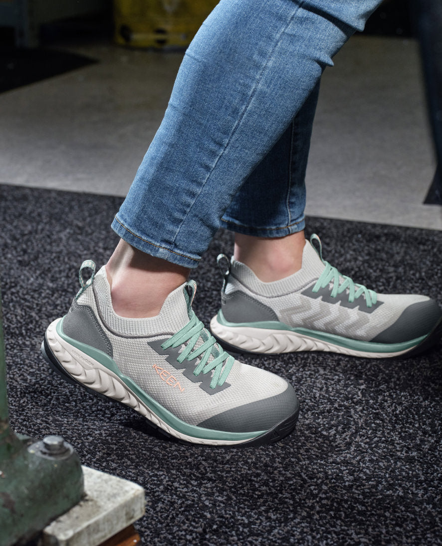 Women's Arvada Shift Work Sneaker (Carbon Toe) Steel Grey/Granite Green | Keen Outlet