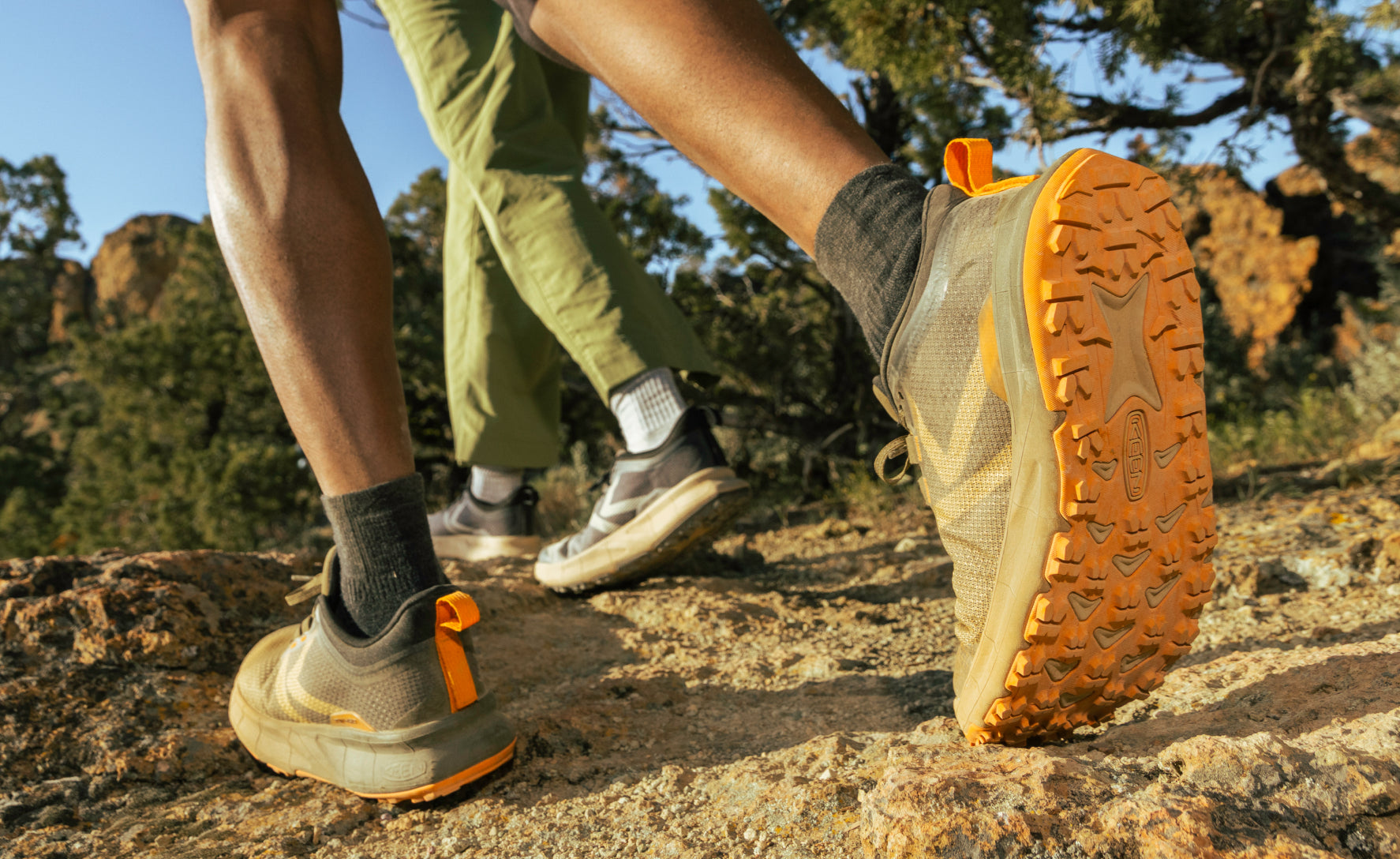 Women's 450 Dirt Hiking Shoe Birch/Nectarine / Keen For sale