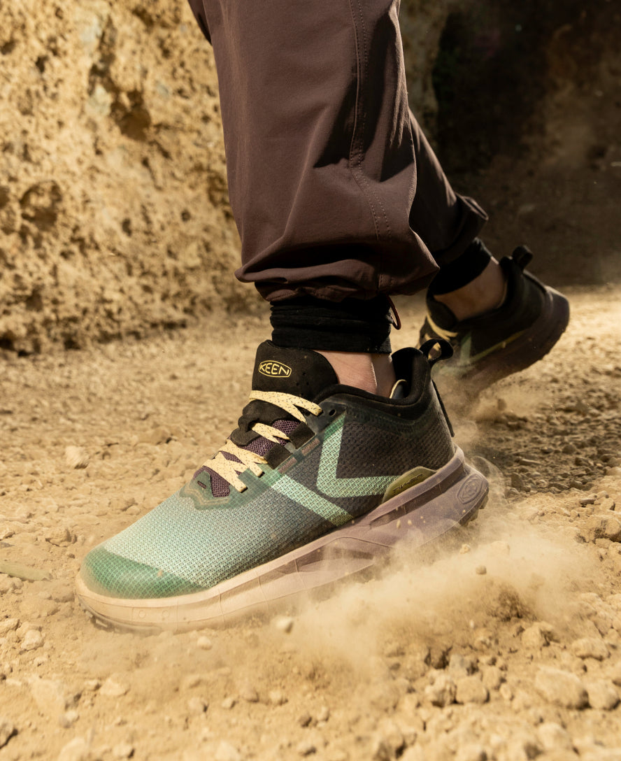 Women's 450 Dirt Hiking Shoe Birch/Nectarine / Keen For sale