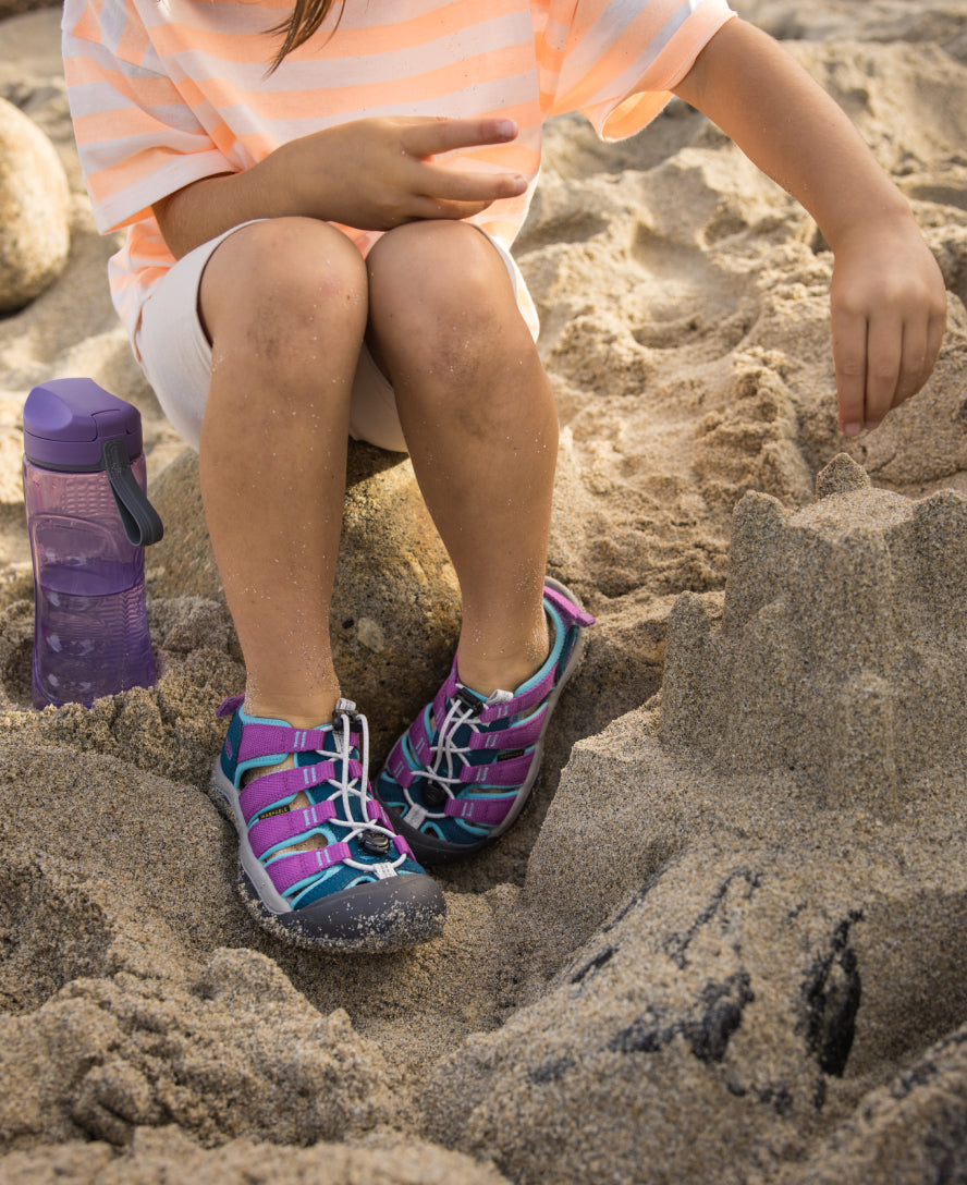 Big Kids' Newport Boundless Sandal Black/Precious Blue | Kenn On Sale